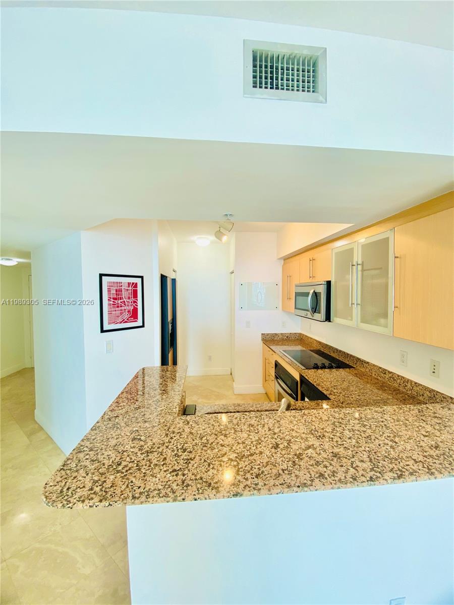 325 S Biscayne Blvd #2126, Miami FL 33131
