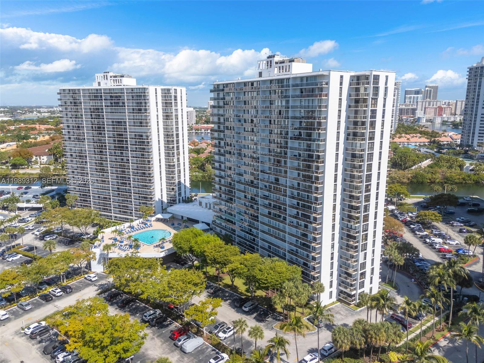 3731 N Country Club Dr #1427, Aventura FL 33180