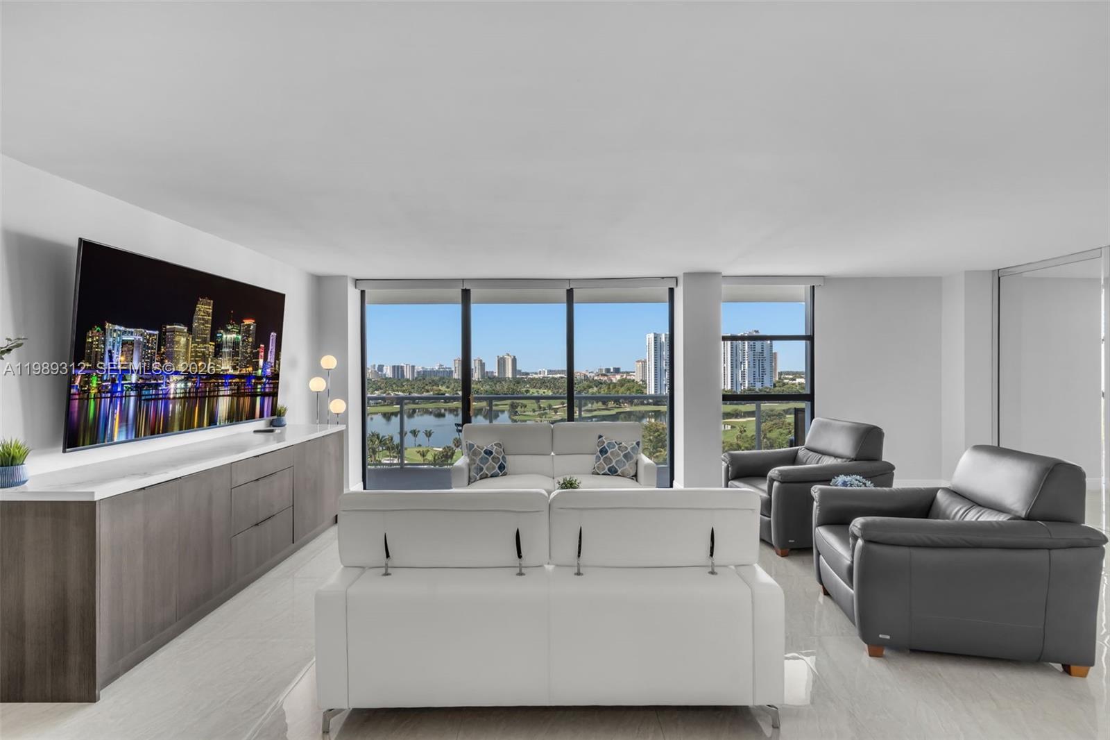 3731 N Country Club Dr #1427, Aventura FL 33180