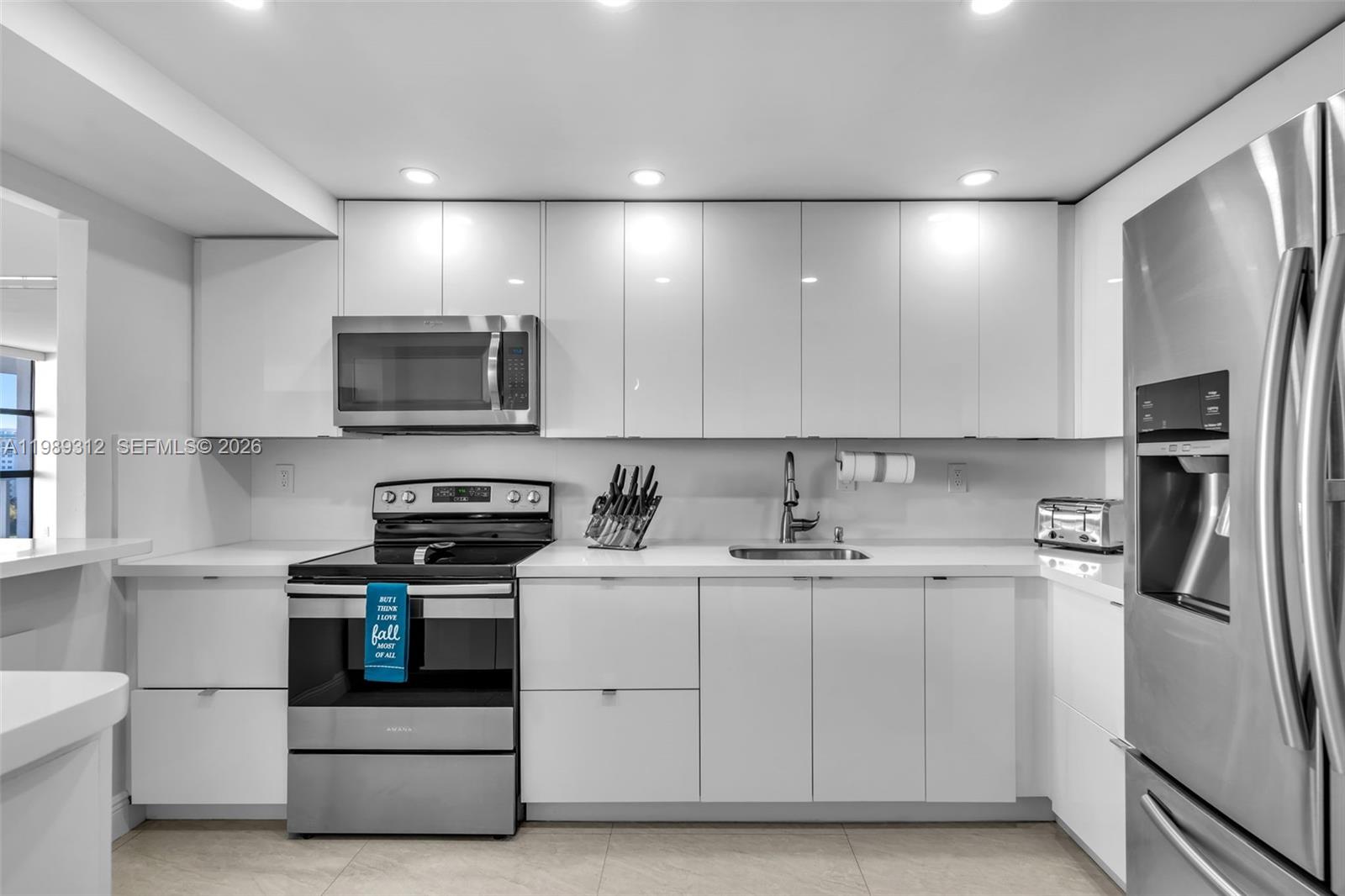 3731 N Country Club Dr #1427, Aventura FL 33180