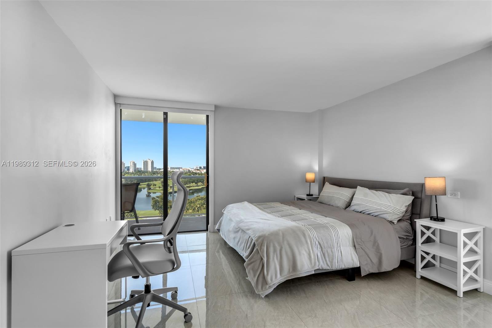 3731 N Country Club Dr #1427, Aventura FL 33180