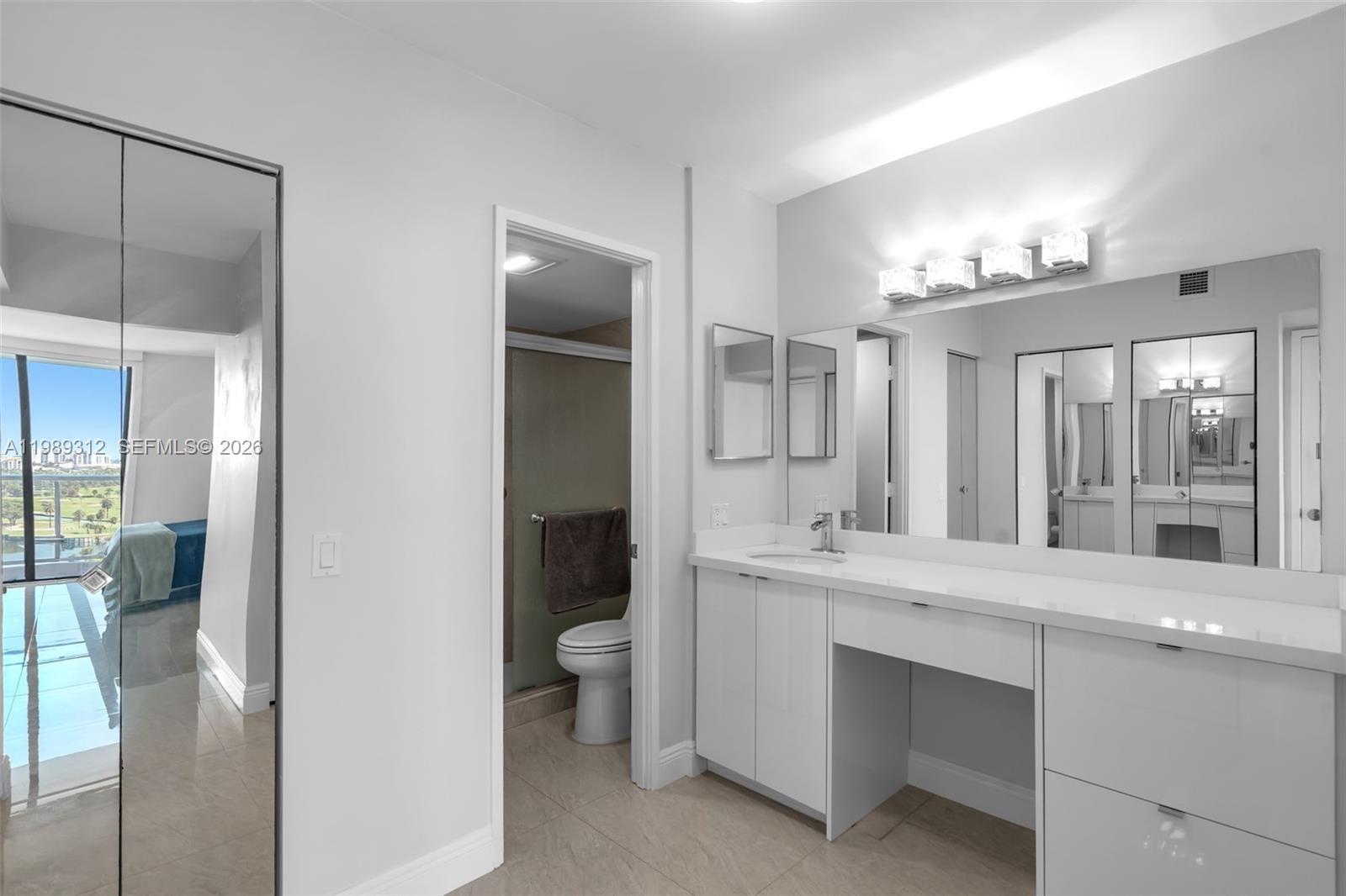 3731 N Country Club Dr #1427, Aventura FL 33180
