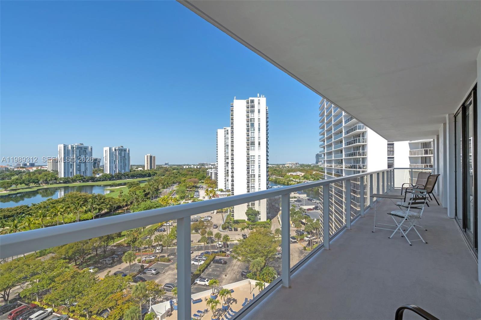 3731 N Country Club Dr #1427, Aventura FL 33180