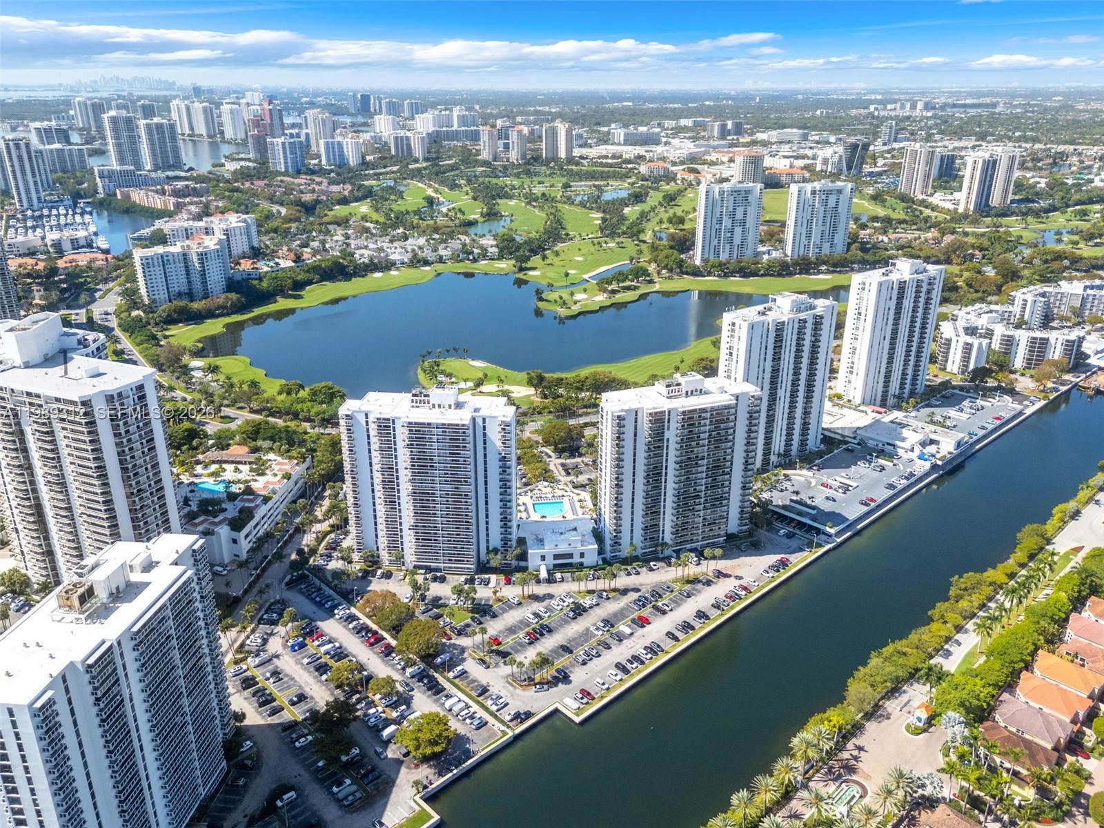 3731 N Country Club Dr #1427, Aventura FL 33180
