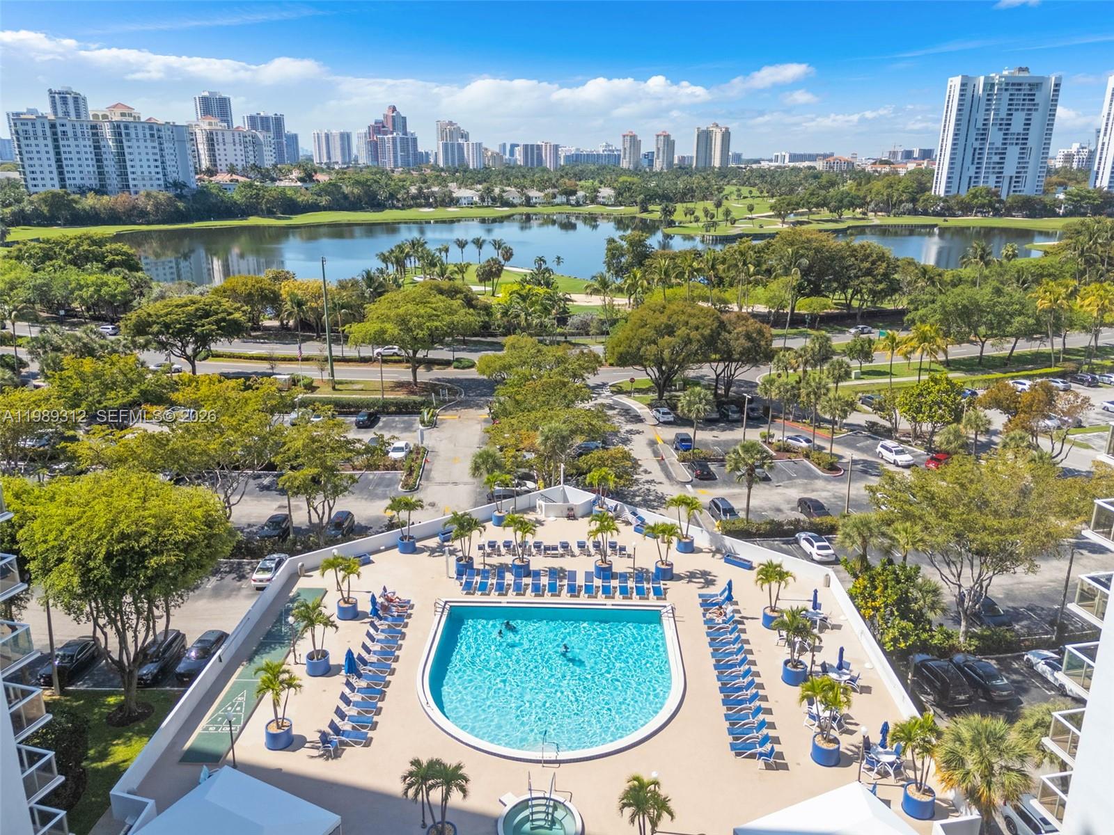 3731 N Country Club Dr #1427, Aventura FL 33180
