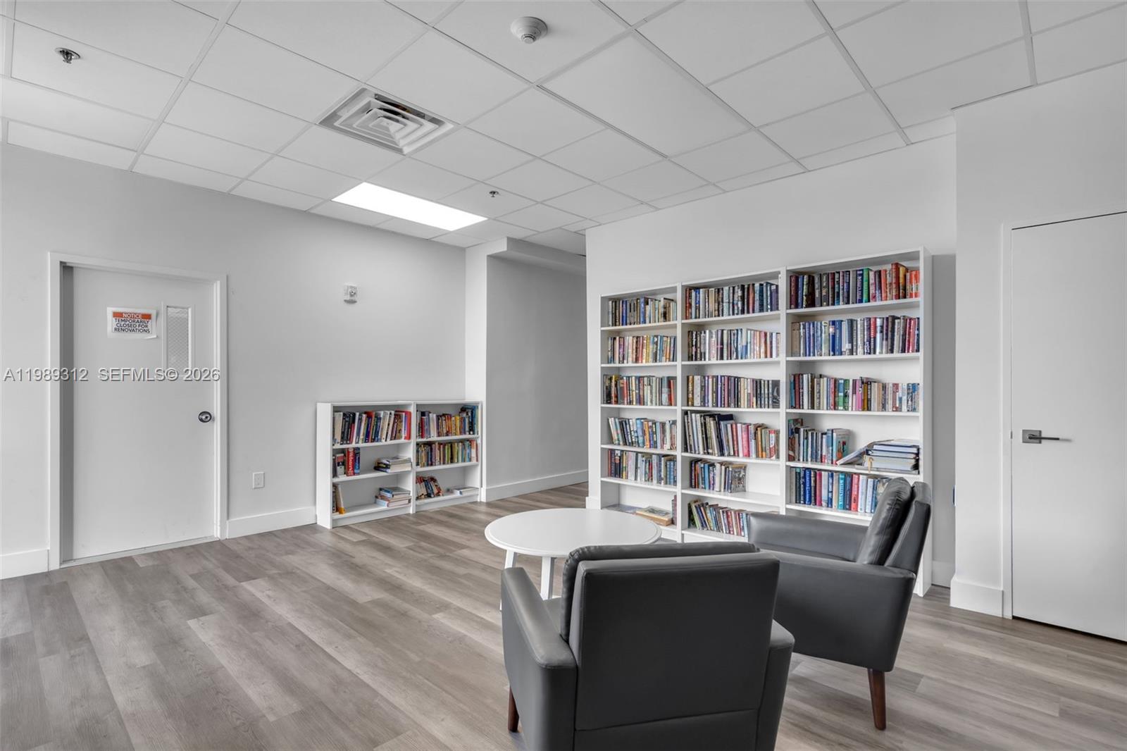 3731 N Country Club Dr #1427, Aventura FL 33180