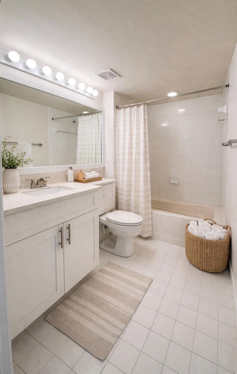 1155 Brickell Bay Dr #1705, Miami FL 33131