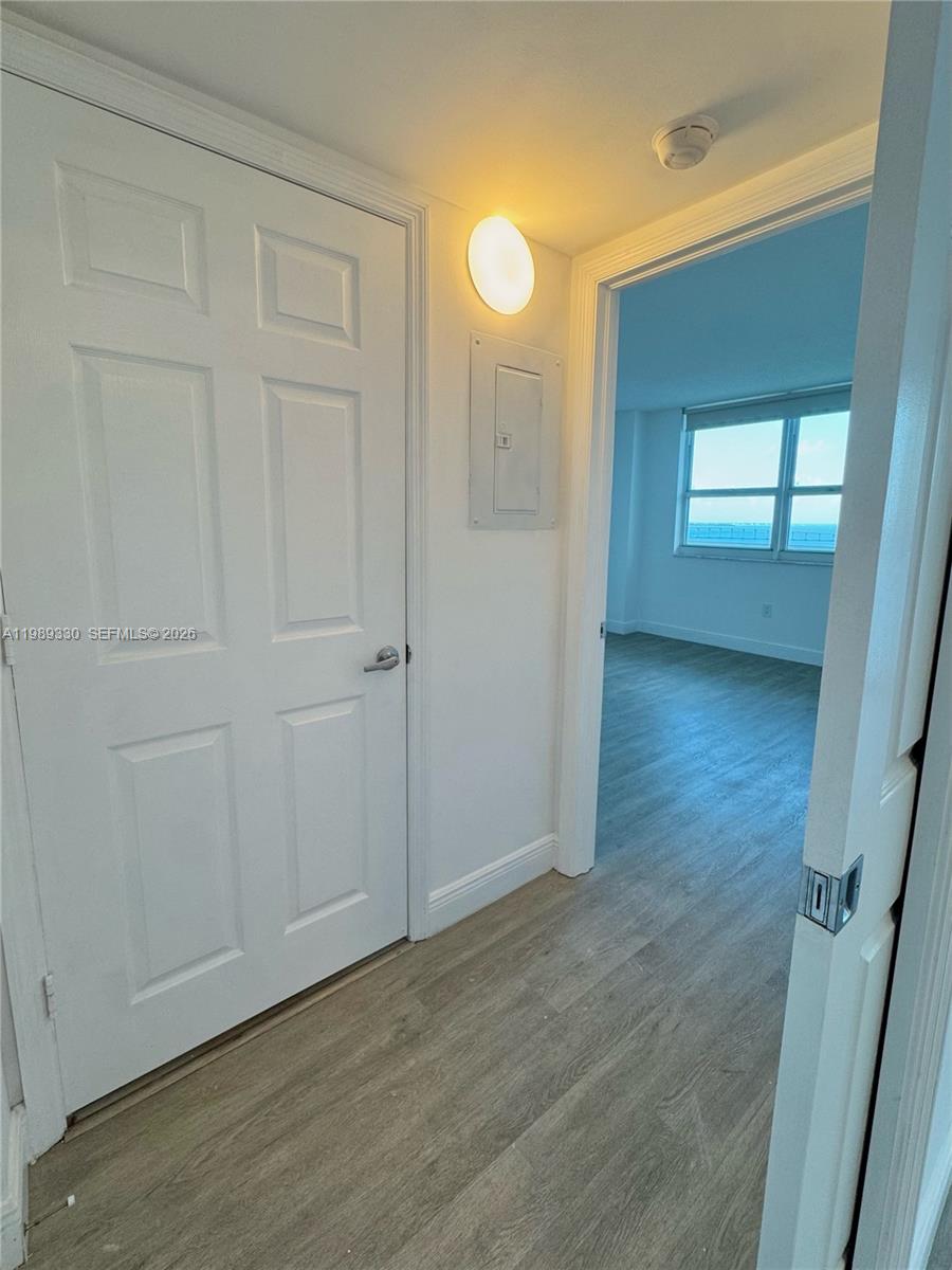 1155 Brickell Bay Dr #1705, Miami FL 33131