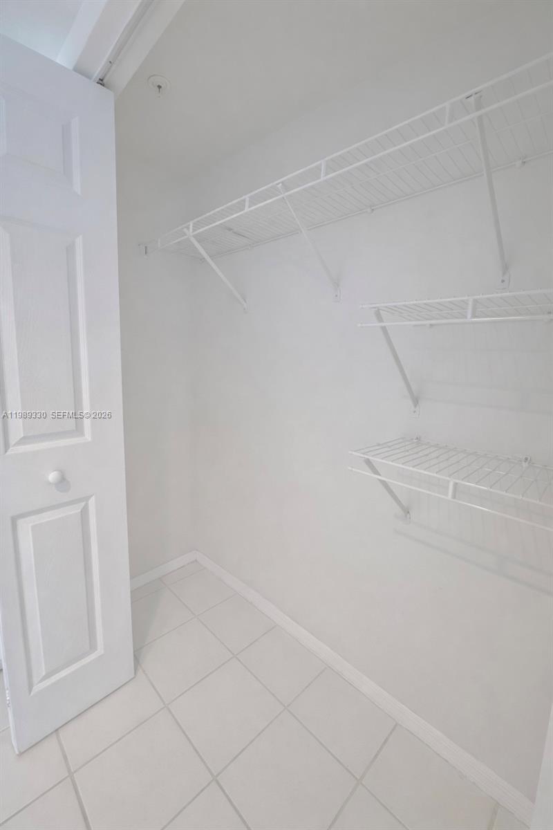 1155 Brickell Bay Dr #1705, Miami FL 33131