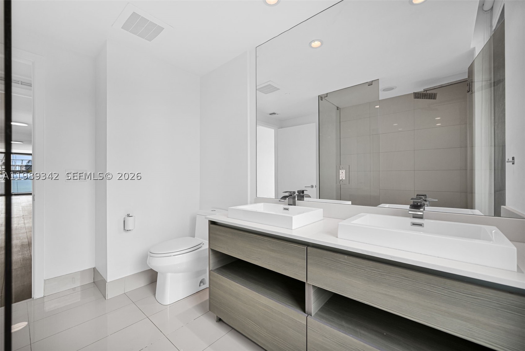 460 NE 28th St #601, Miami FL 33137