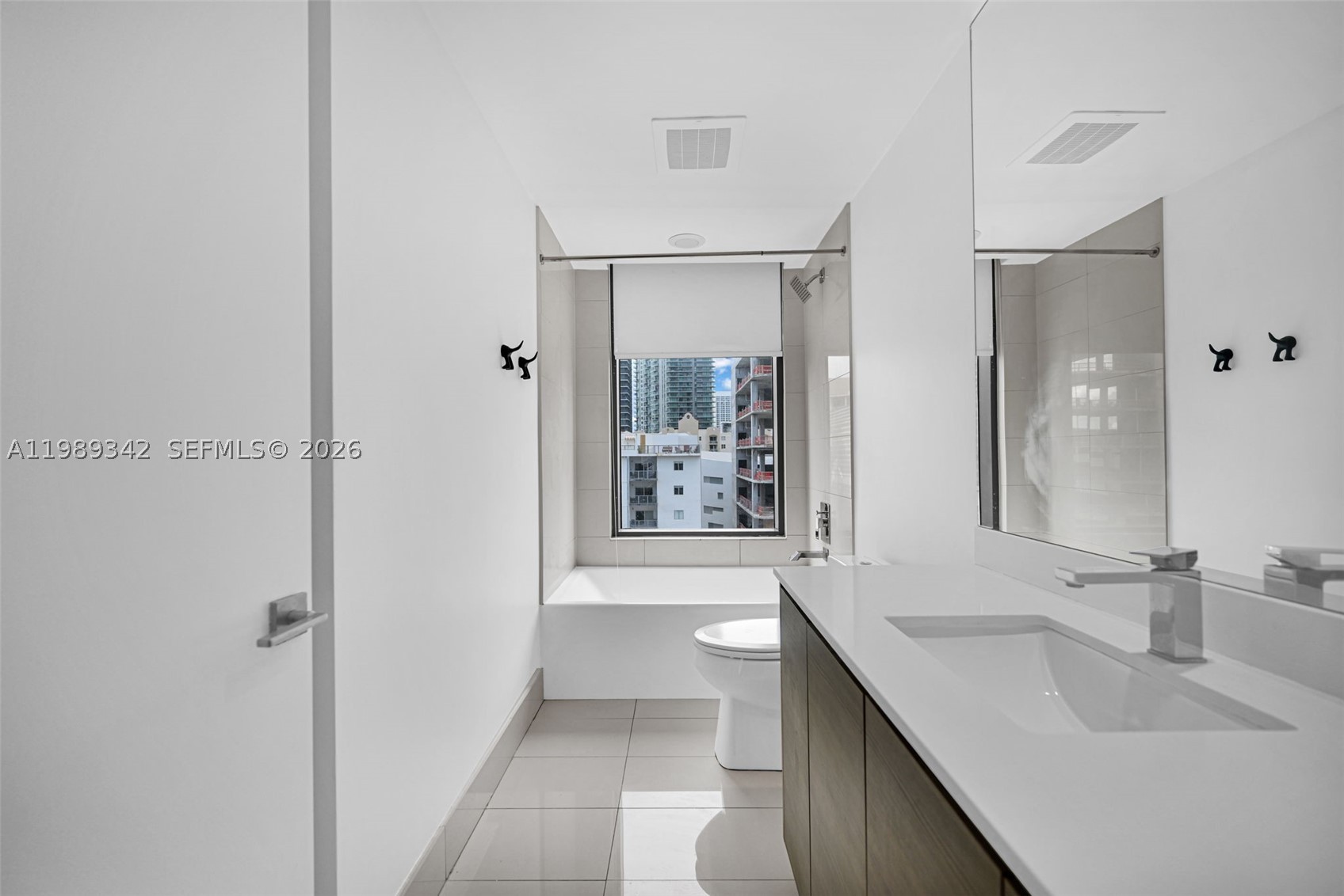 460 NE 28th St #601, Miami FL 33137