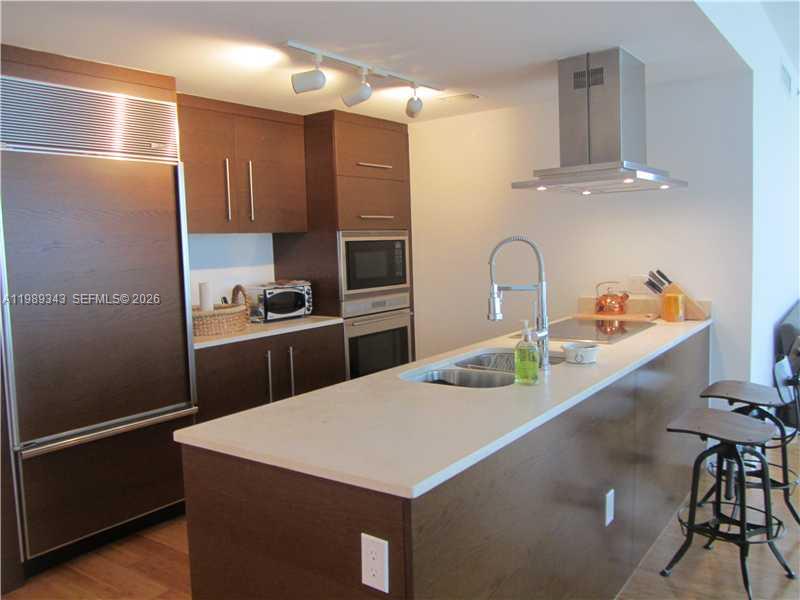 495 Brickell Ave #2401, Miami FL 33131