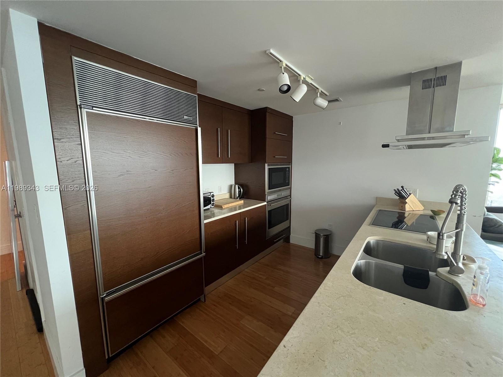 495 Brickell Ave #2401, Miami FL 33131