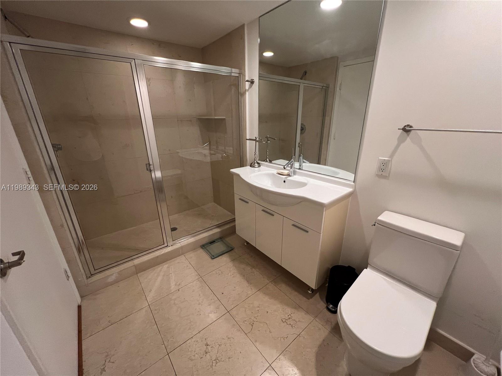 495 Brickell Ave #2401, Miami FL 33131