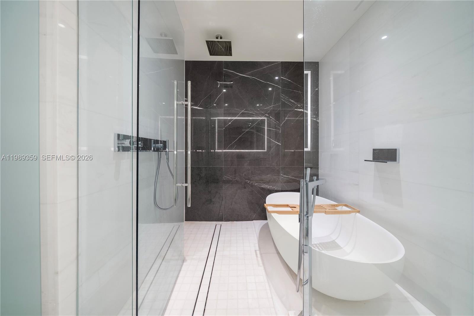 300 Biscayne Boulevard Way #3005W, Miami FL 33131