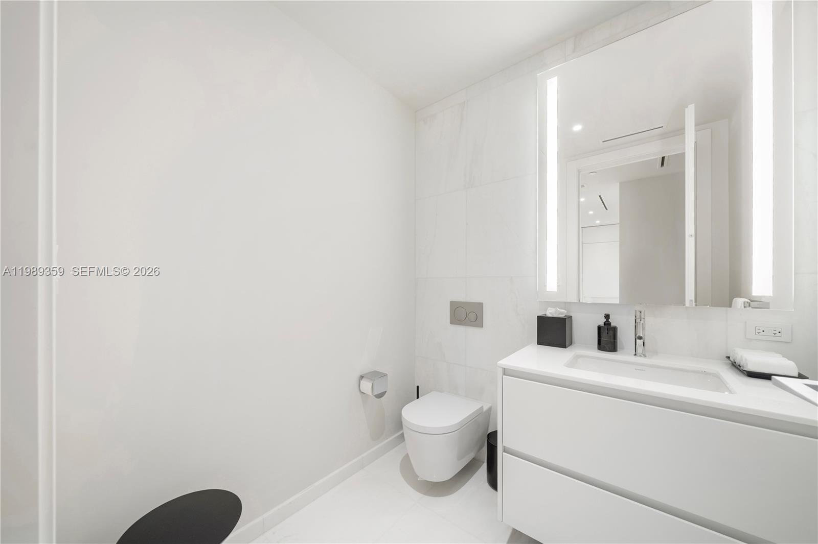 300 Biscayne Boulevard Way #3005W, Miami FL 33131