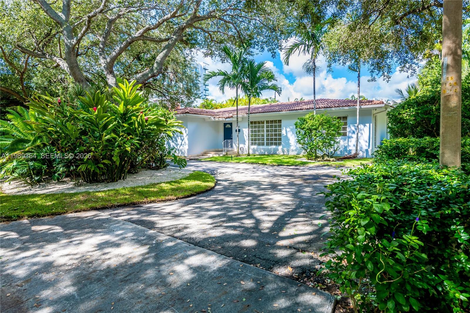 4160 Bay Point Rd, Miami FL 33137