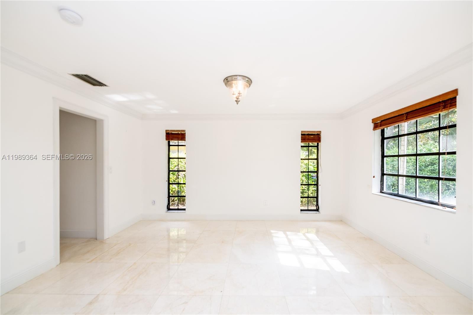 4160 Bay Point Rd, Miami FL 33137