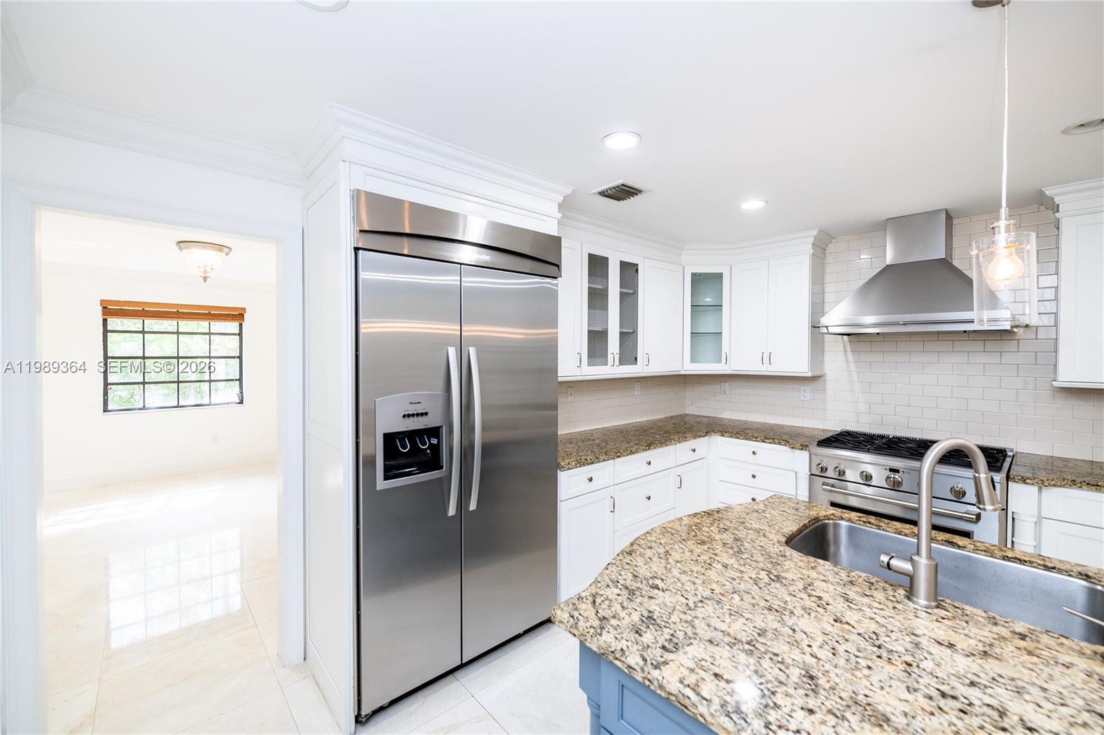 4160 Bay Point Rd, Miami FL 33137