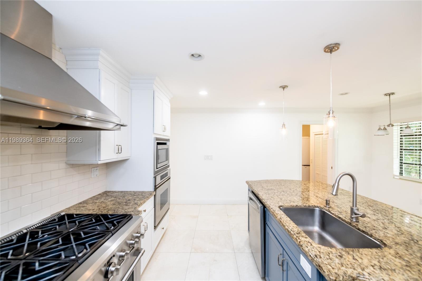4160 Bay Point Rd, Miami FL 33137
