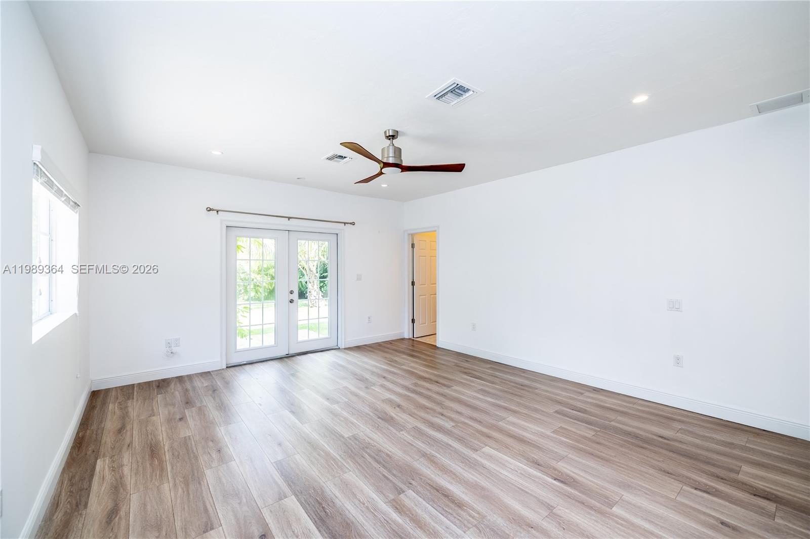 4160 Bay Point Rd, Miami FL 33137