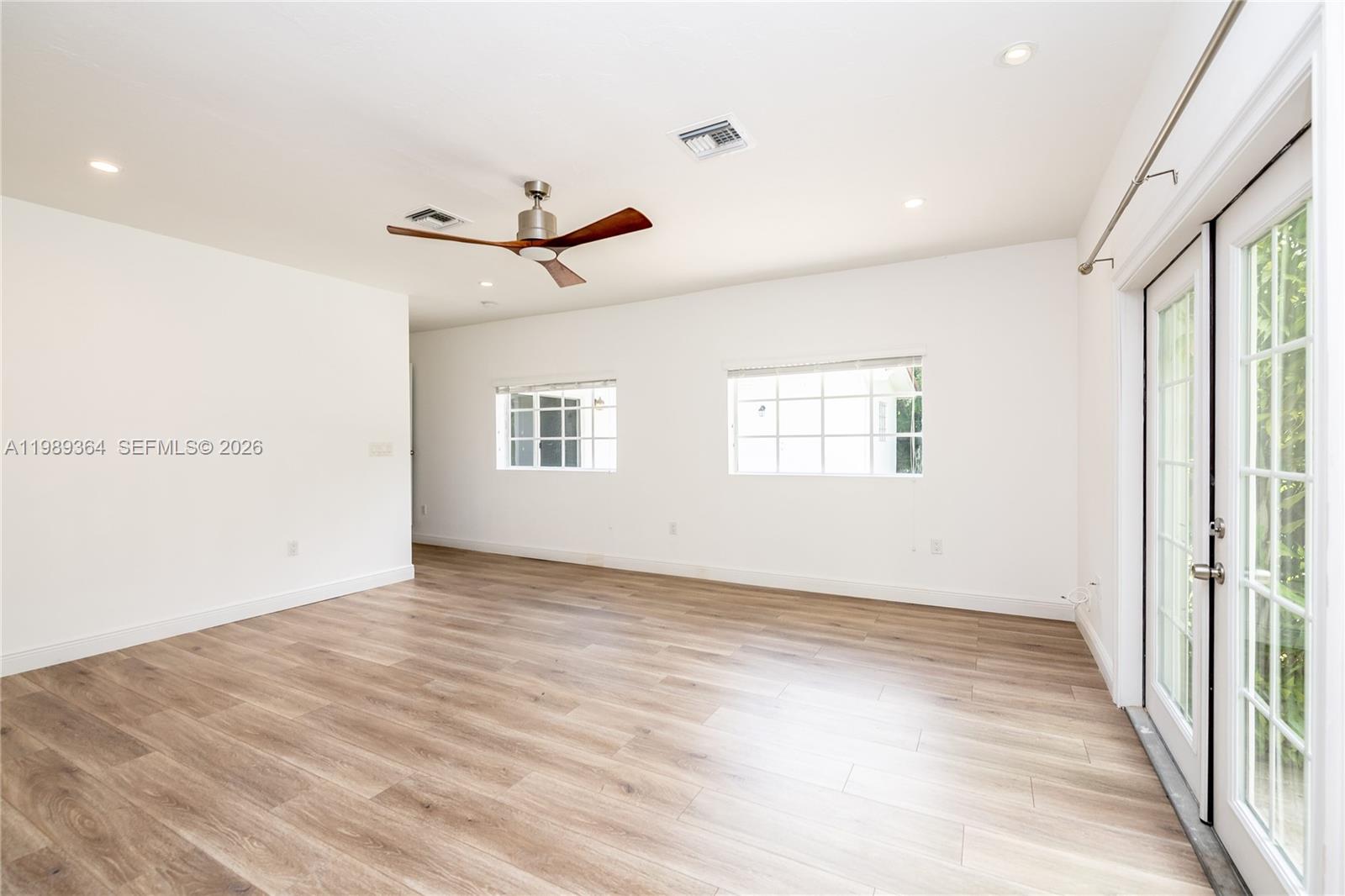 4160 Bay Point Rd, Miami FL 33137