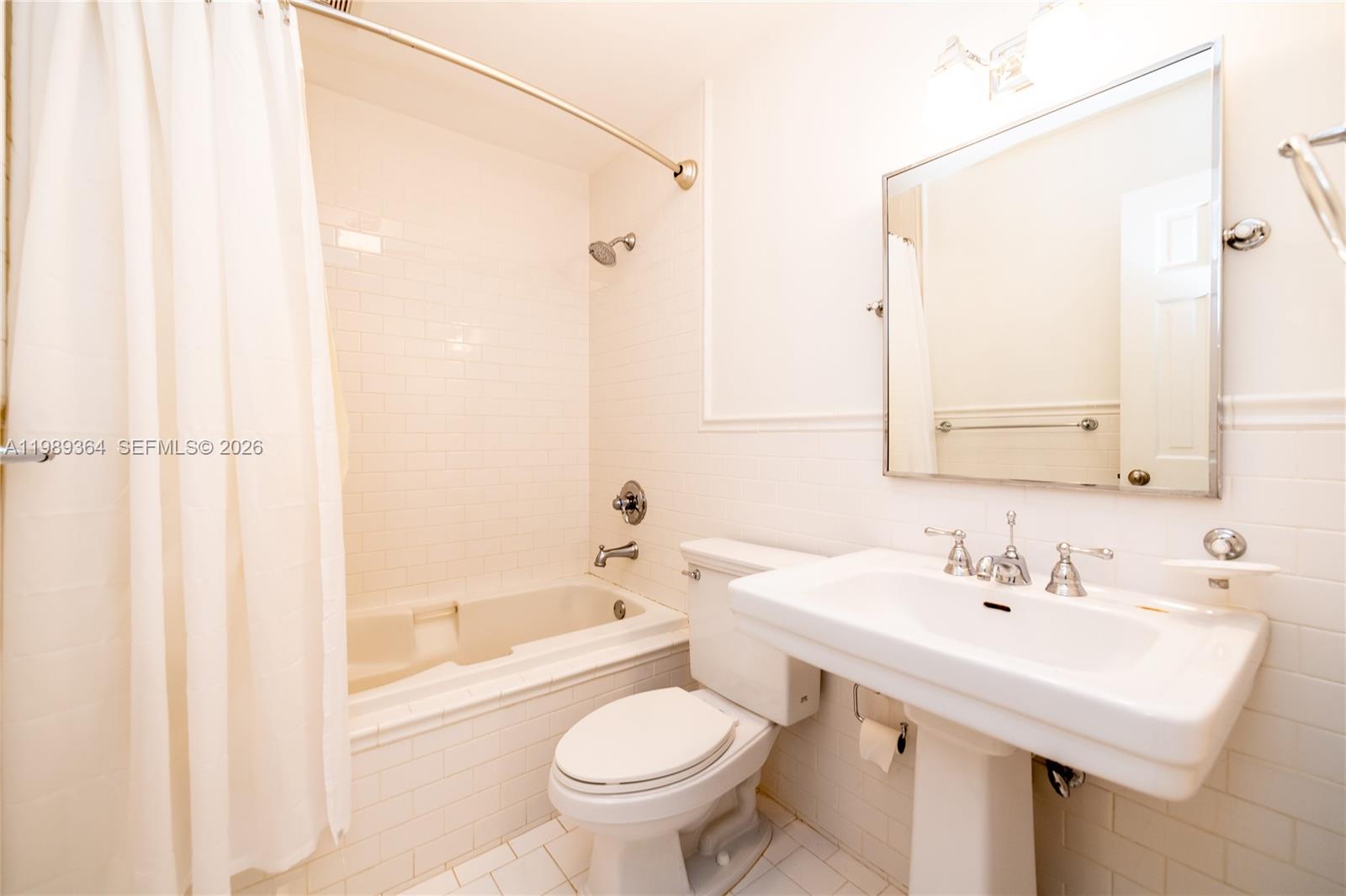 4160 Bay Point Rd, Miami FL 33137