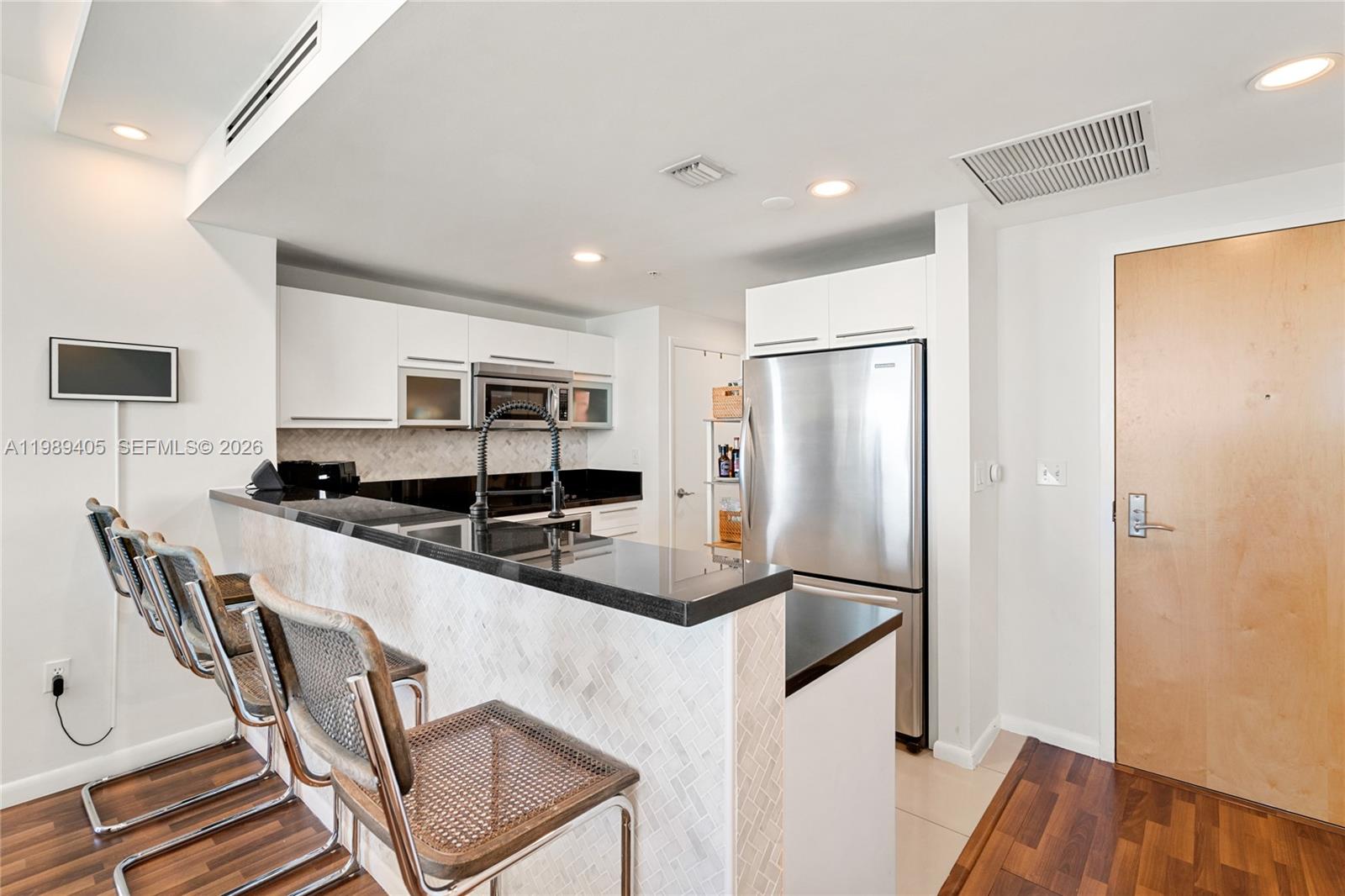 244 Biscayne Blvd #1703, Miami FL 33132