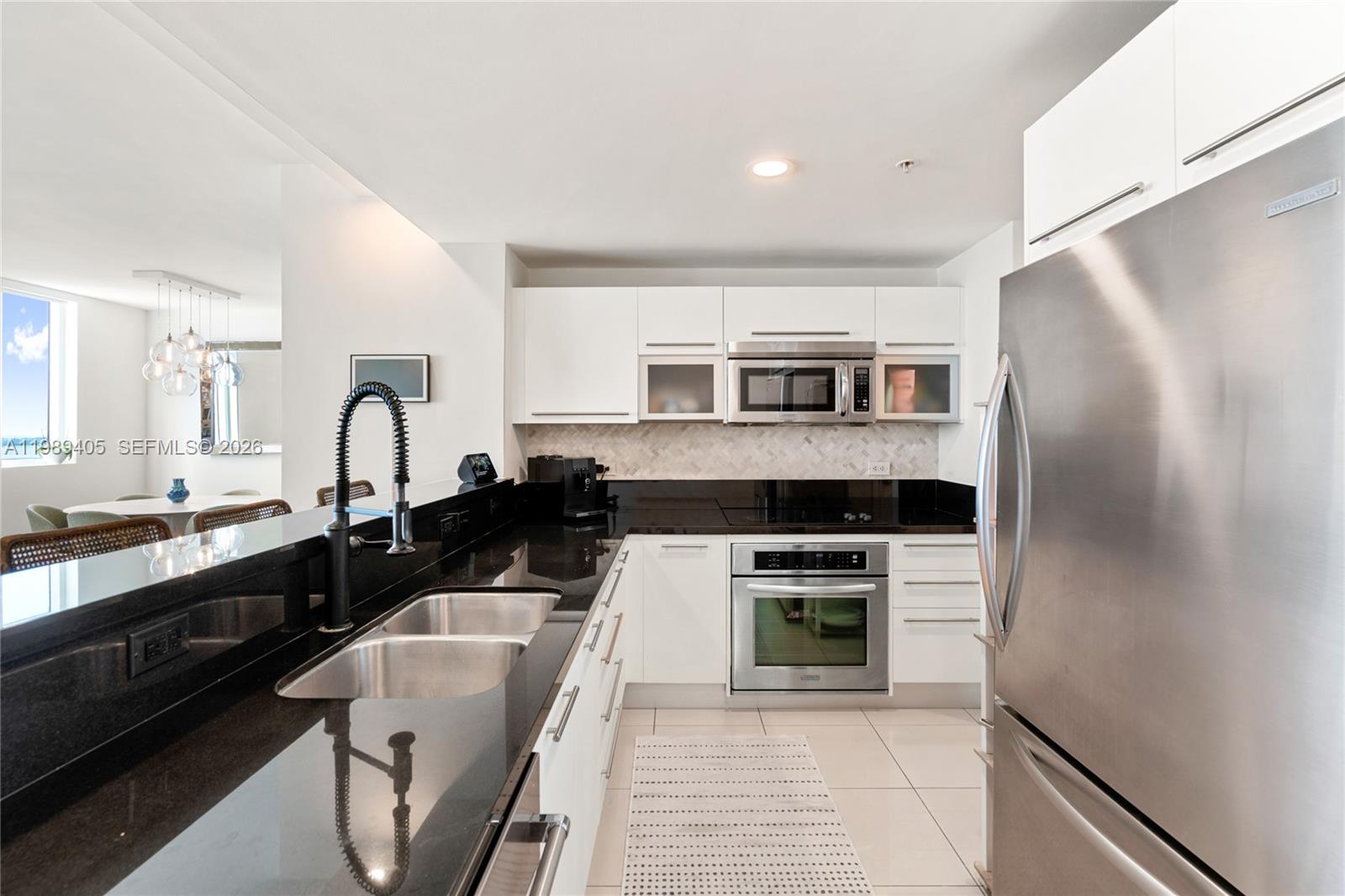 244 Biscayne Blvd #1703, Miami FL 33132