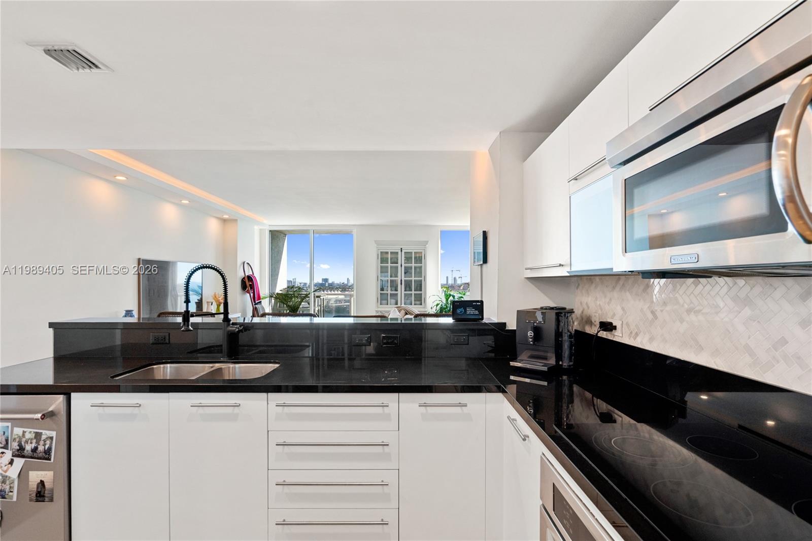 244 Biscayne Blvd #1703, Miami FL 33132