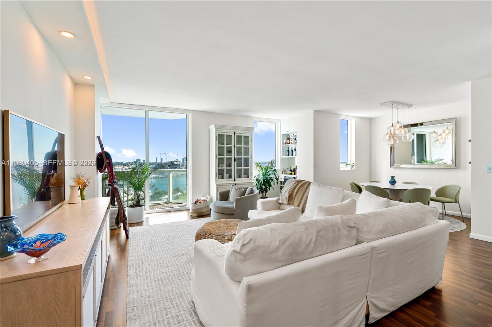 244 Biscayne Blvd #1703, Miami FL 33132