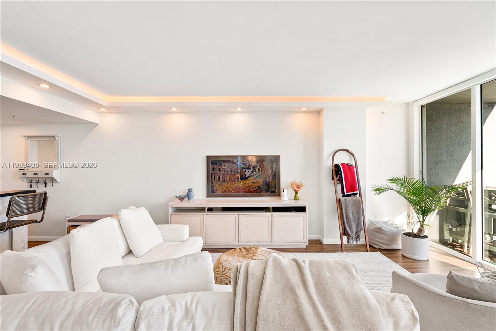 244 Biscayne Blvd #1703, Miami FL 33132