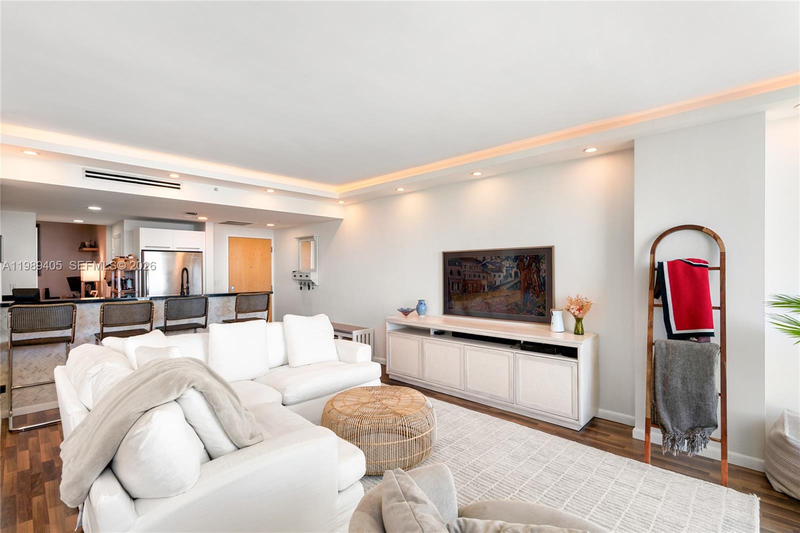 244 Biscayne Blvd #1703, Miami FL 33132