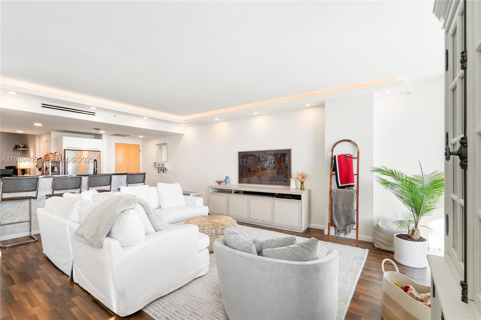 244 Biscayne Blvd #1703, Miami FL 33132