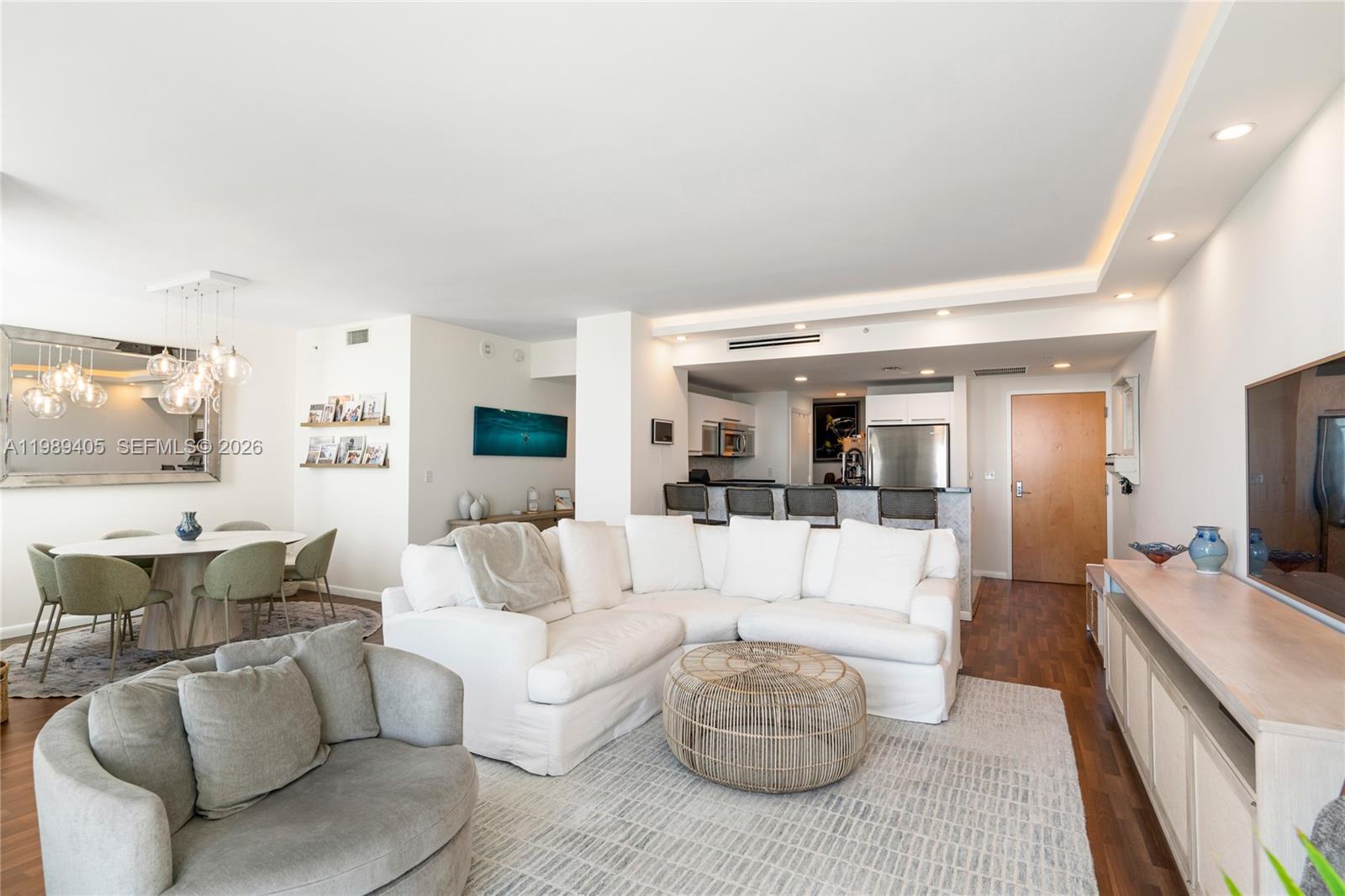 244 Biscayne Blvd #1703, Miami FL 33132