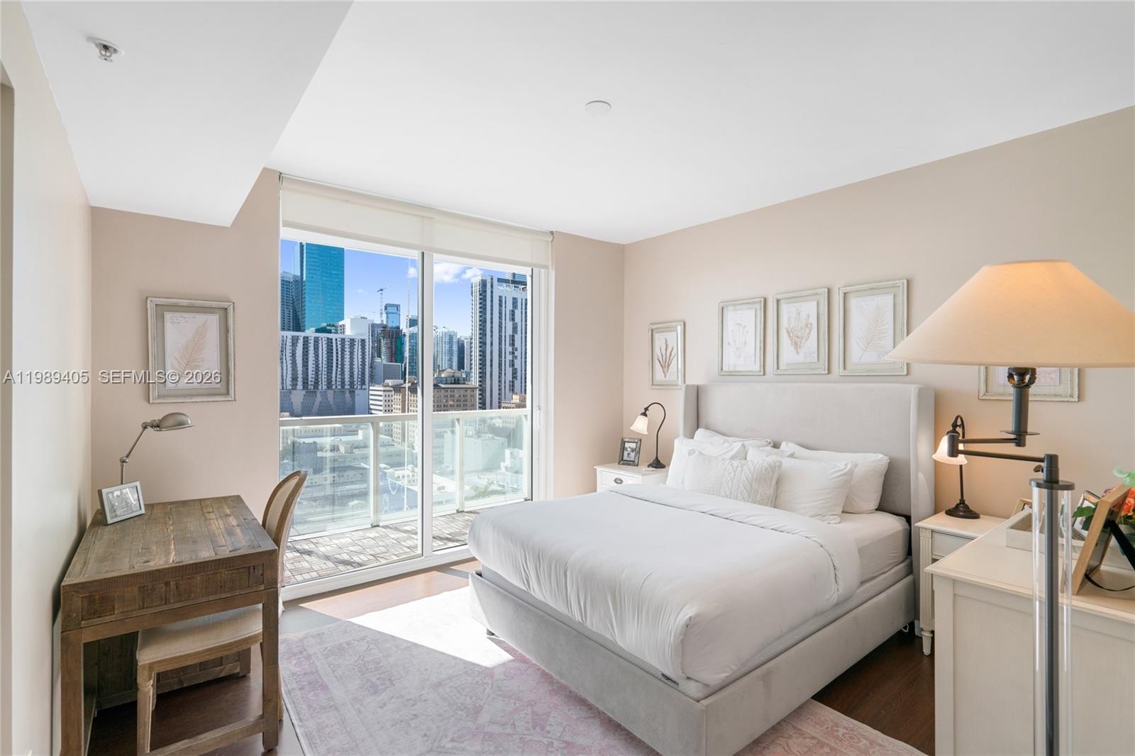 244 Biscayne Blvd #1703, Miami FL 33132