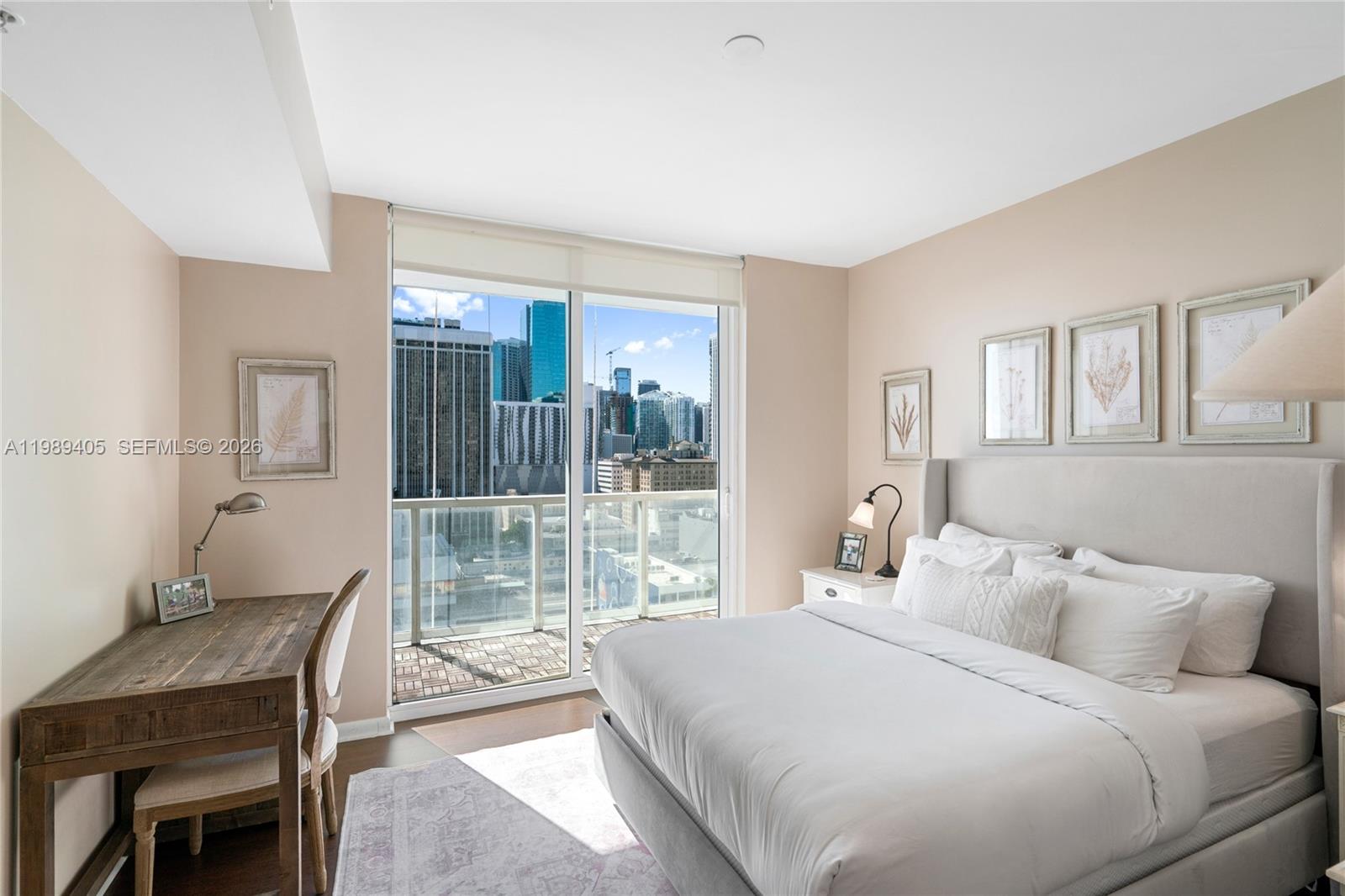 244 Biscayne Blvd #1703, Miami FL 33132