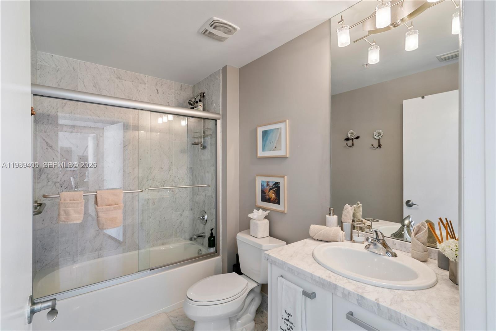 244 Biscayne Blvd #1703, Miami FL 33132