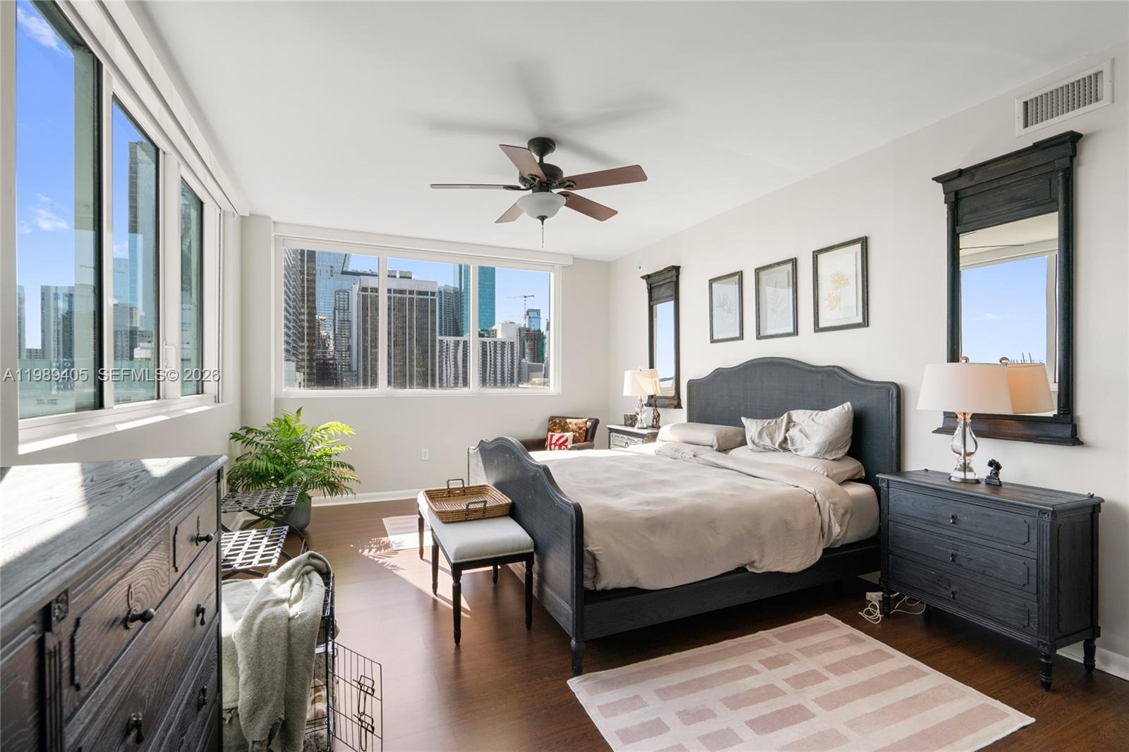244 Biscayne Blvd #1703, Miami FL 33132