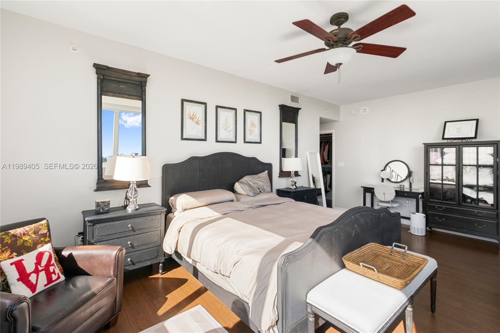 244 Biscayne Blvd #1703, Miami FL 33132