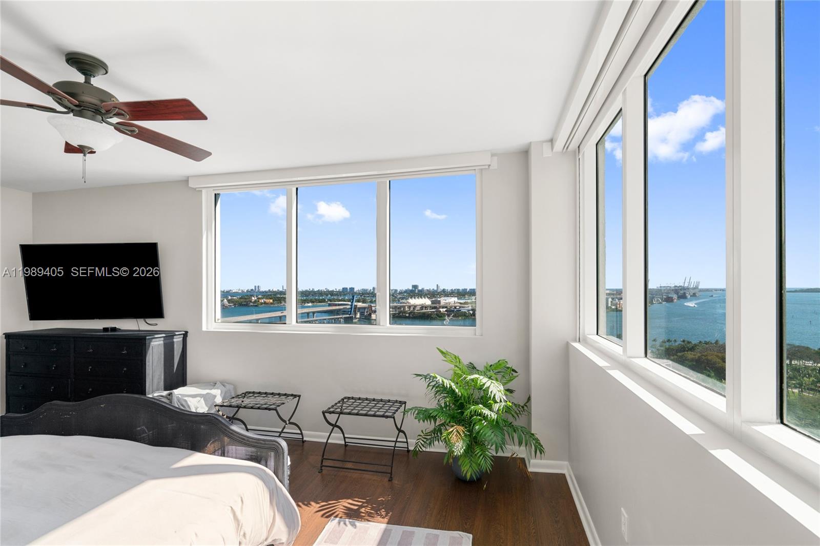 244 Biscayne Blvd #1703, Miami FL 33132