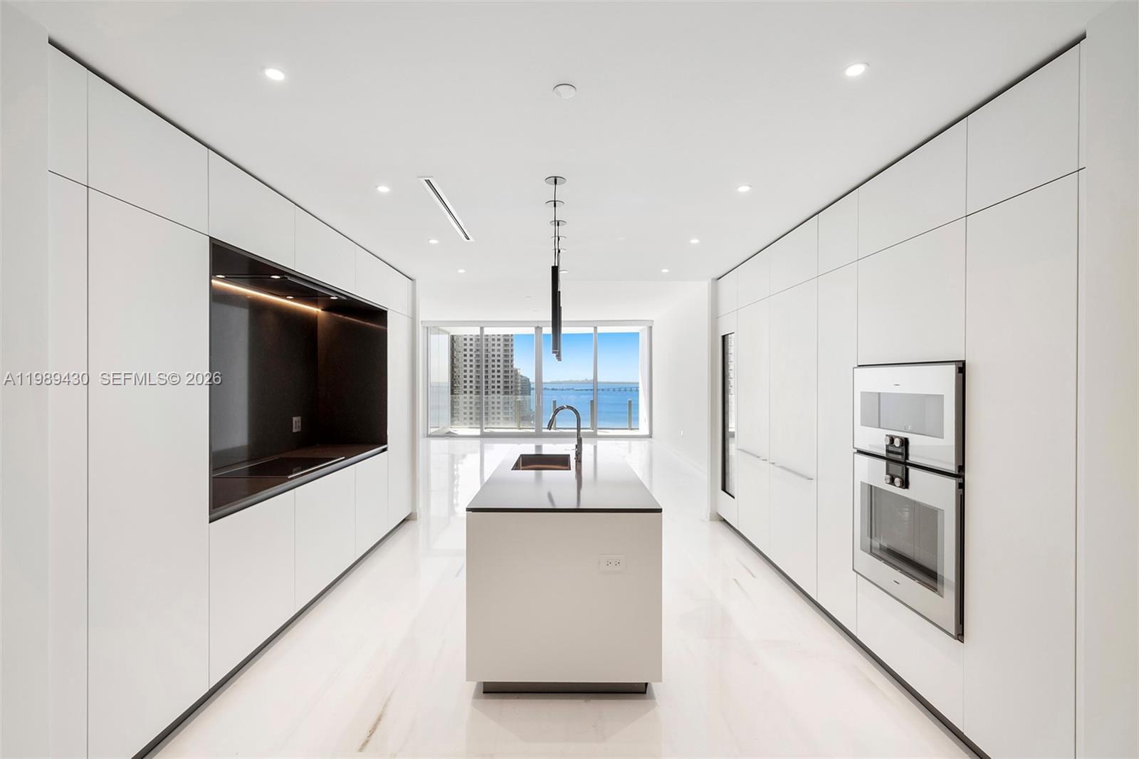 300 Biscayne Blvd Way #1904C, Miami FL 33131