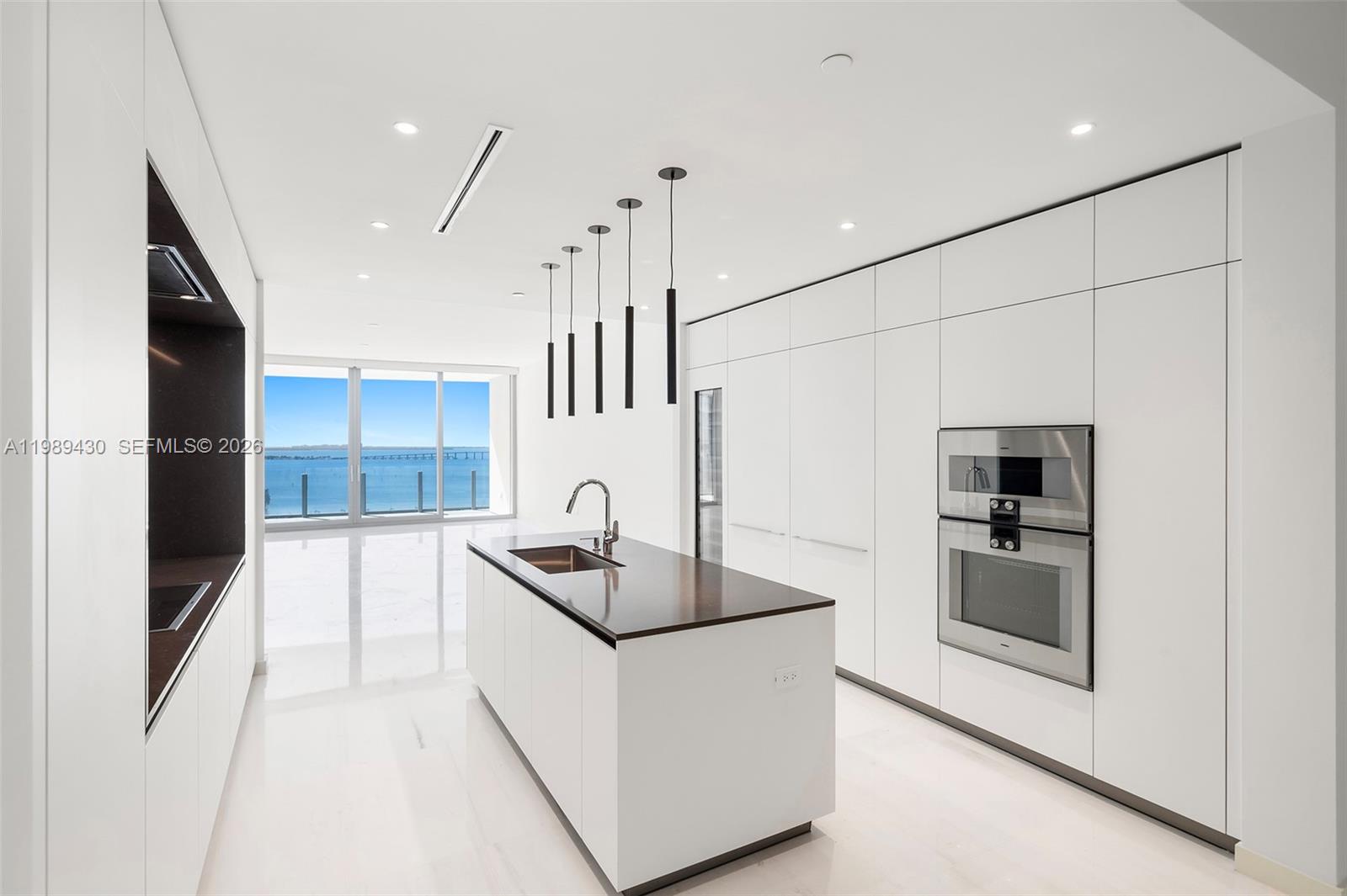 300 Biscayne Blvd Way #1904C, Miami FL 33131