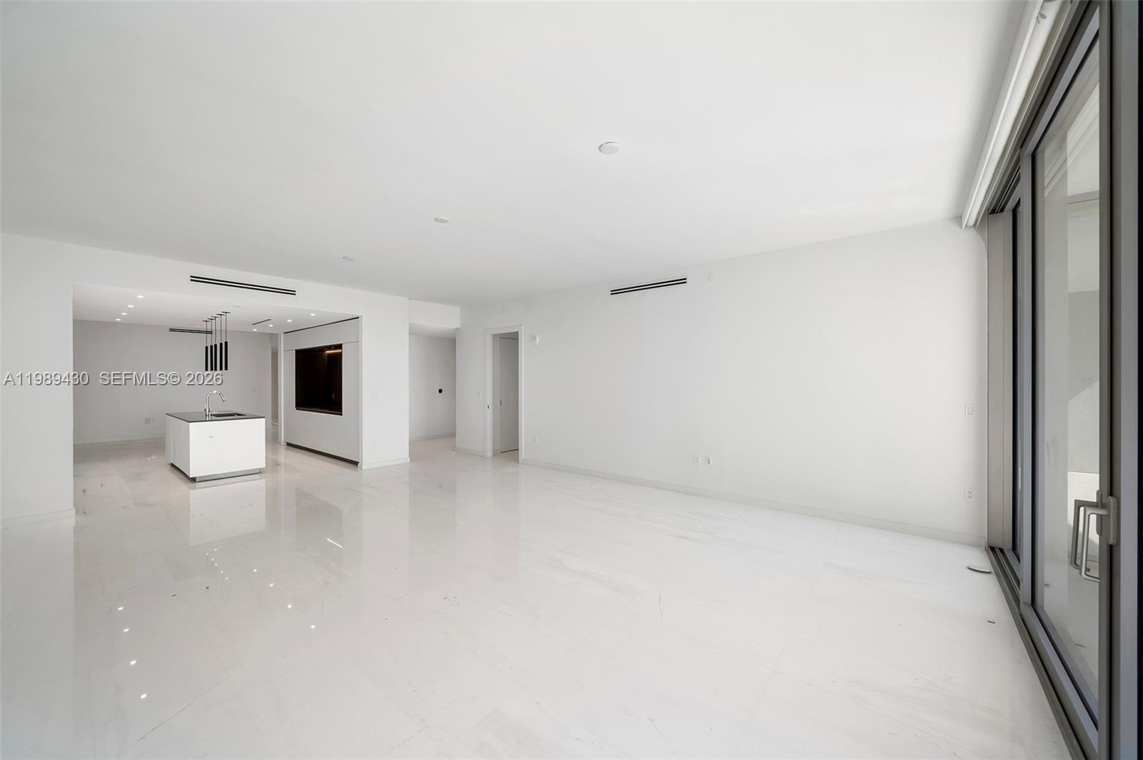 300 Biscayne Blvd Way #1904C, Miami FL 33131