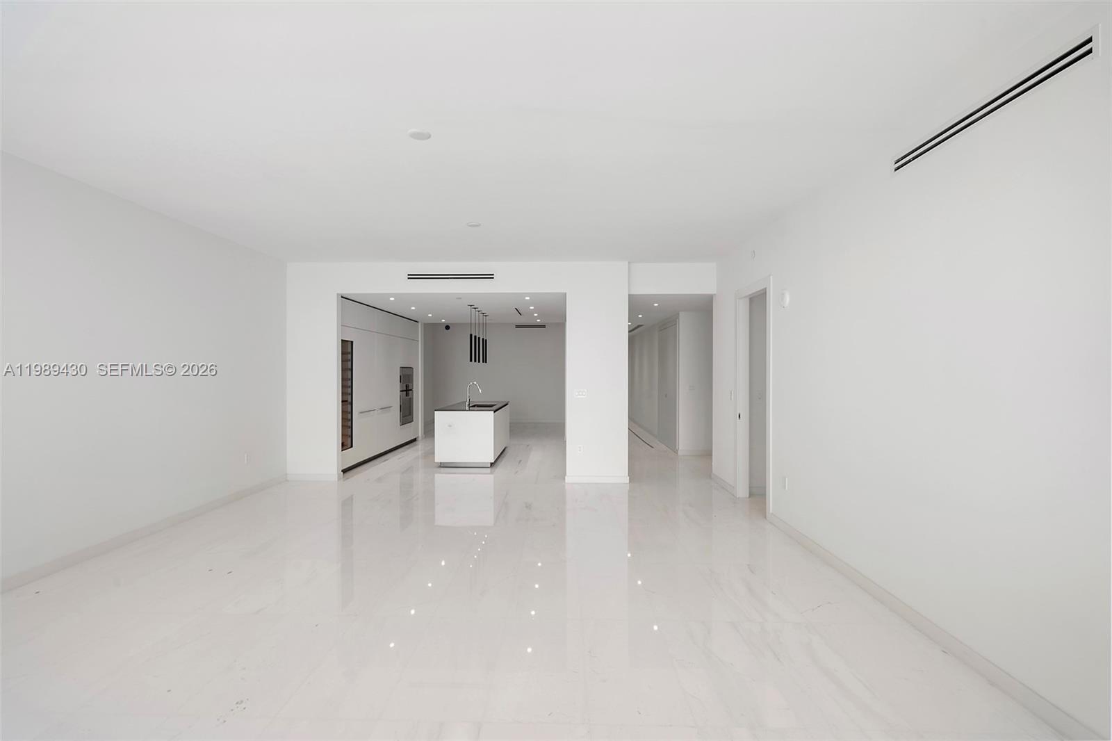 300 Biscayne Blvd Way #1904C, Miami FL 33131