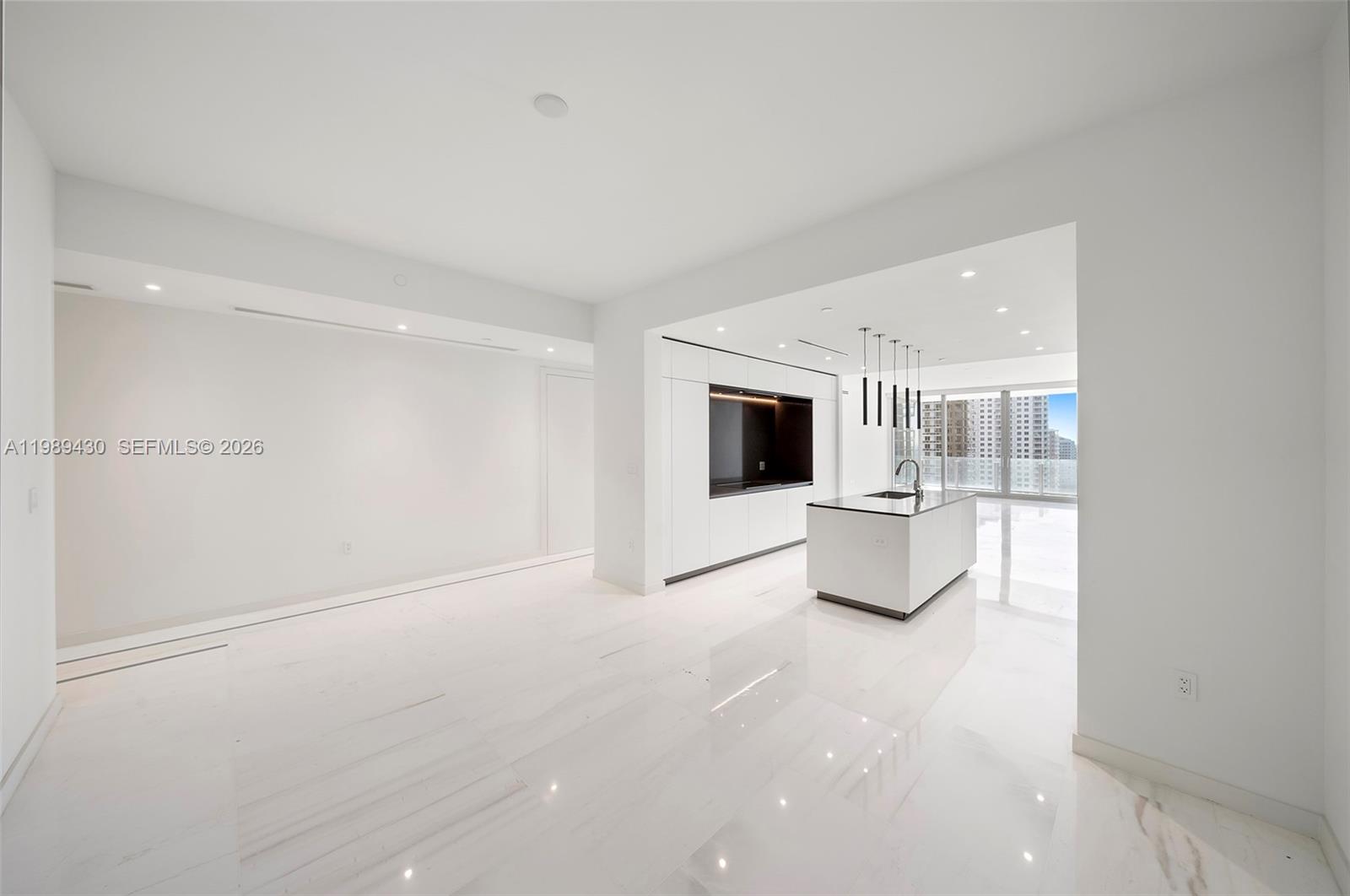 300 Biscayne Blvd Way #1904C, Miami FL 33131