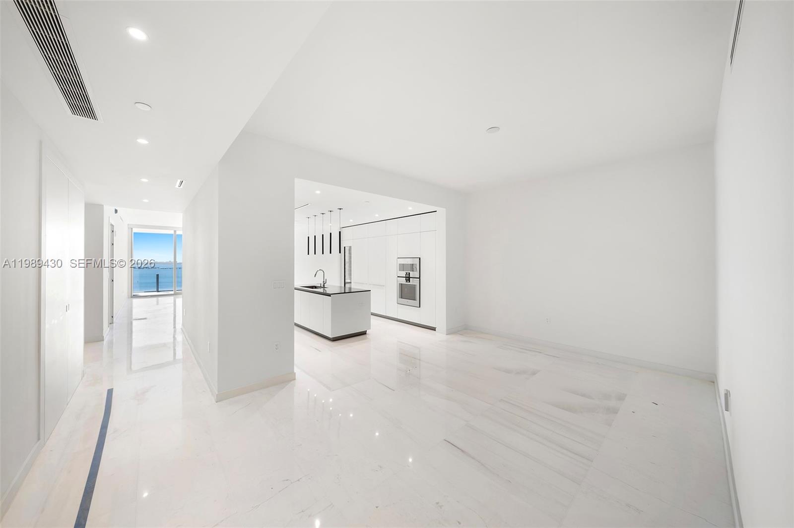 300 Biscayne Blvd Way #1904C, Miami FL 33131