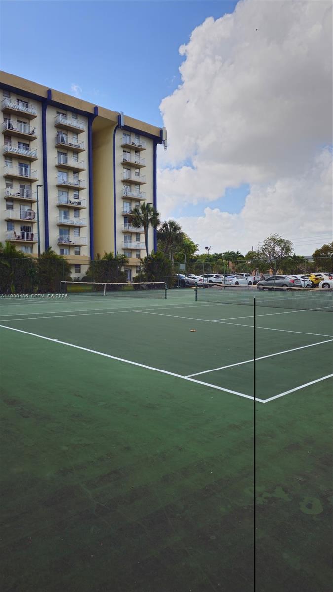 4550 NW 9th St #505E, Miami FL 33126