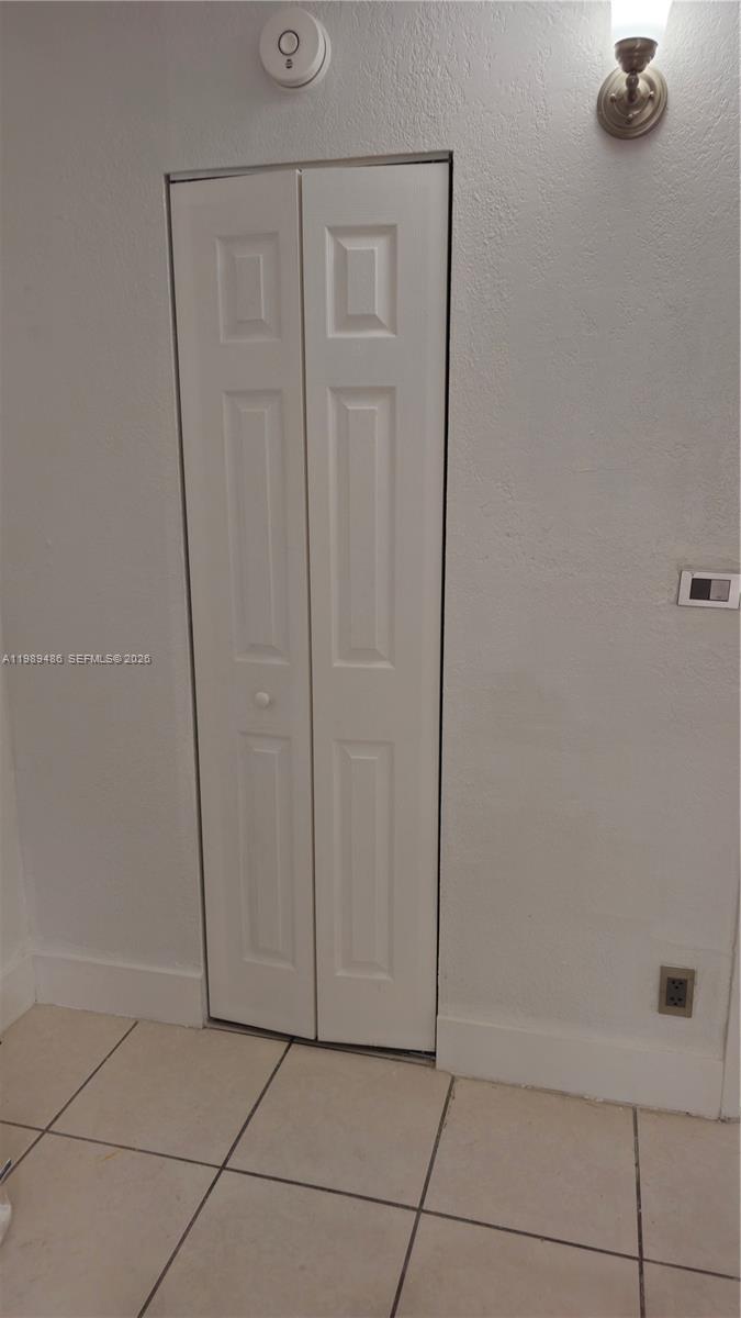 4550 NW 9th St #505E, Miami FL 33126