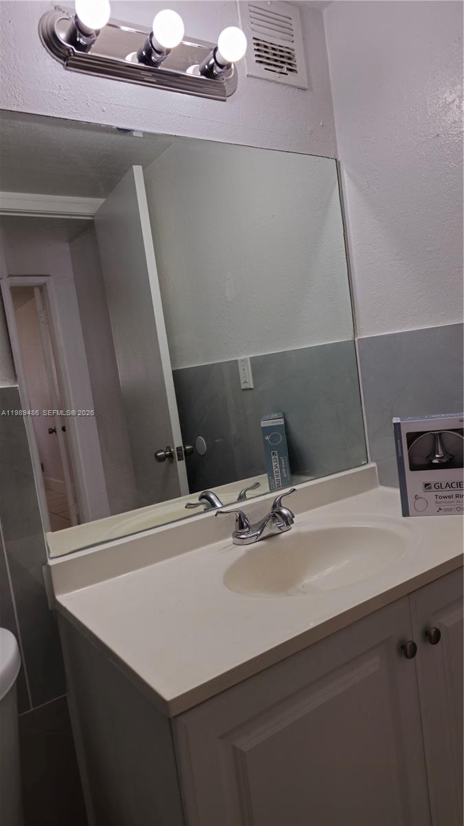 4550 NW 9th St #505E, Miami FL 33126